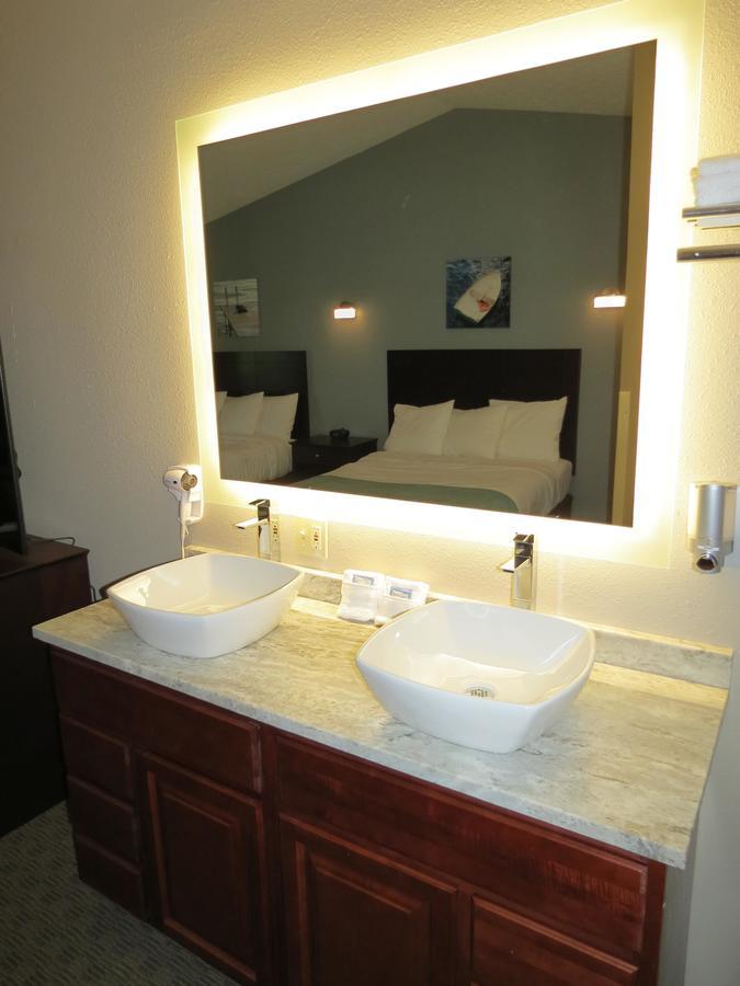 Edgewater Hotel And Suites Put-in-Bay Zewnętrze zdjęcie